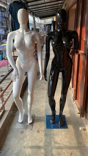 Glossy White Glossy Black Female Size 12 Dummy