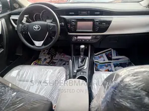Toyota Corolla 2015 White
