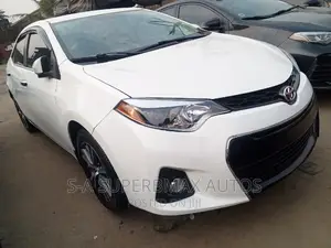 Toyota Corolla 2015 White