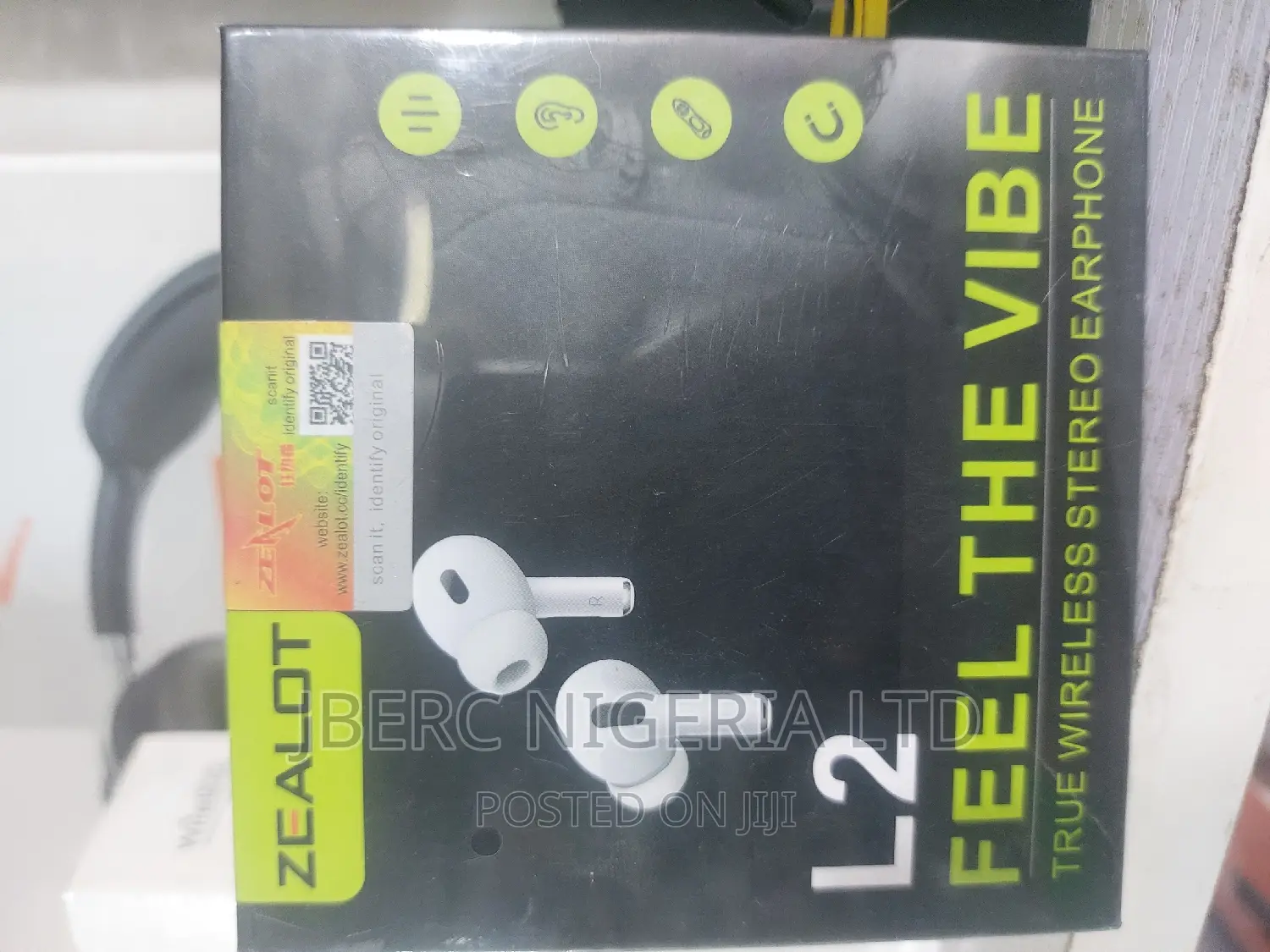Bluetooth Speakers, Earbuds/ Earphones