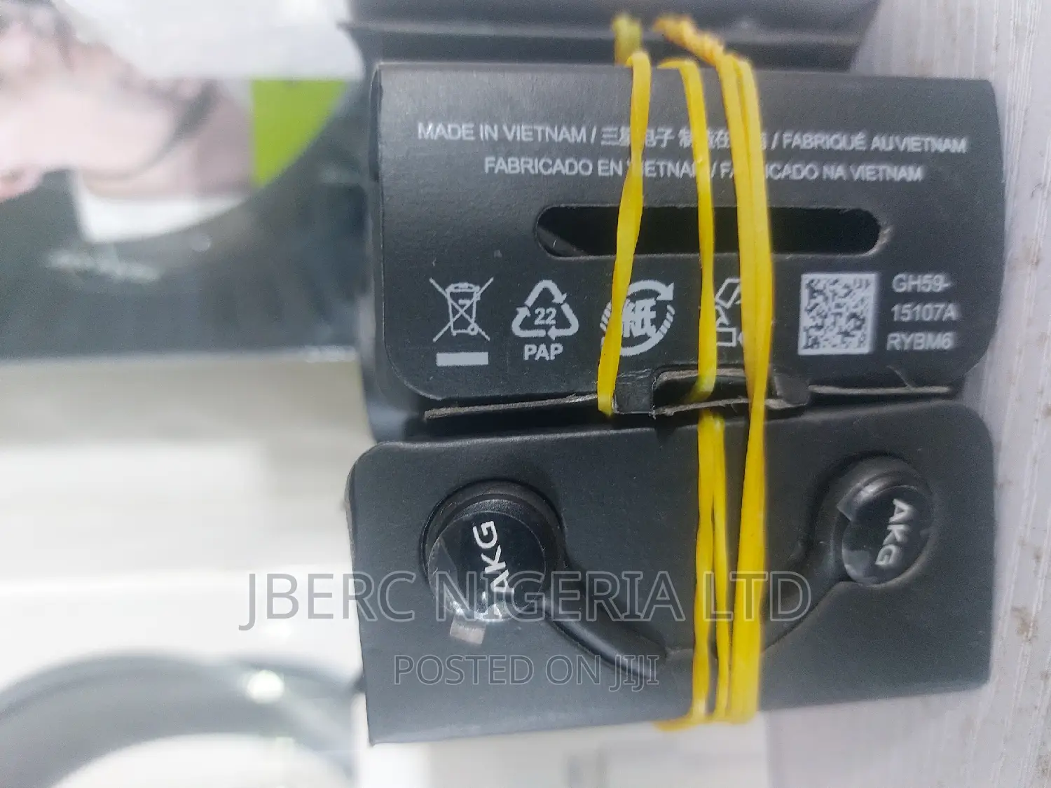 Bluetooth Speakers, Earbuds/ Earphones