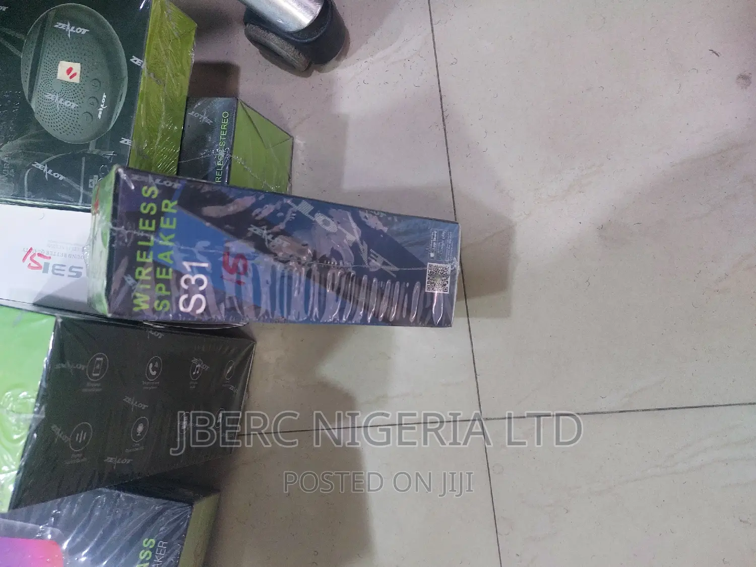 Bluetooth Speakers, Earbuds/ Earphones