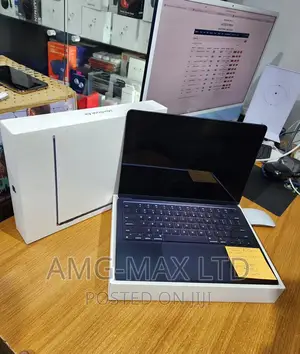 Laptop Apple MacBook Air 2022 M2 8GB Apple M2 SSD 256GB