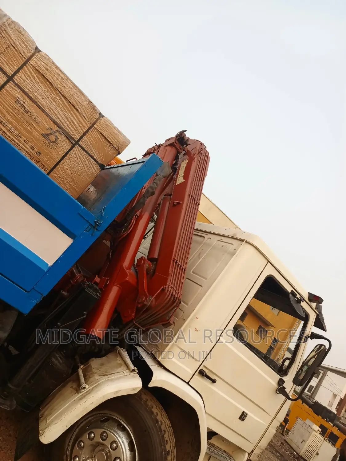 Self Loader Truck, Hiab for Rental Service