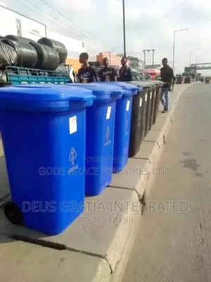 240 Liters of Wastebin