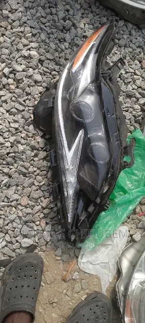Headlight Es350 2019 Model