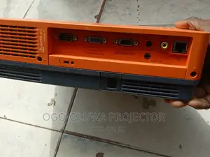 Sanyo PLC-XE33 Education Projector