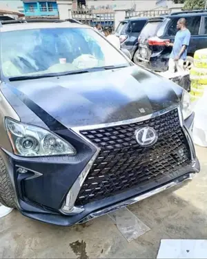 Lexus LX 350
