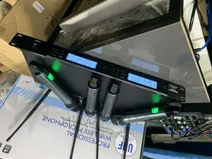 Professional SHURE 4channels Wireless Microphone