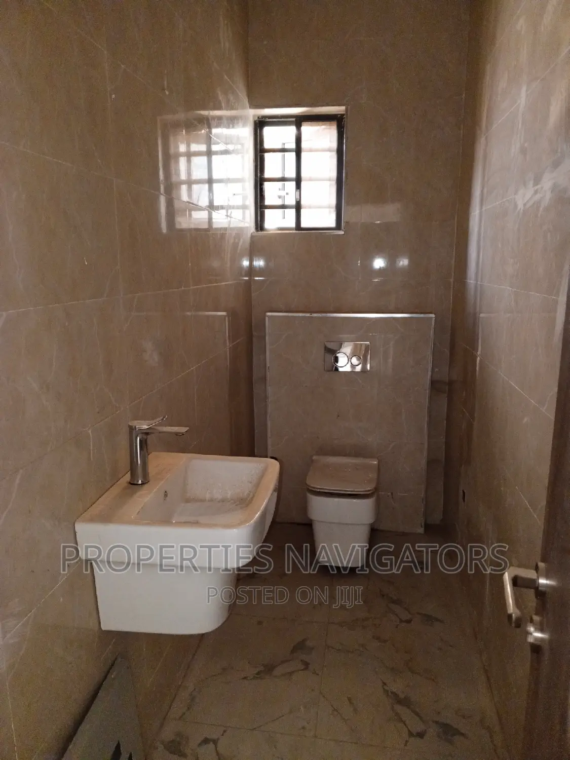 5bdrm Duplex in Asokoro for rent