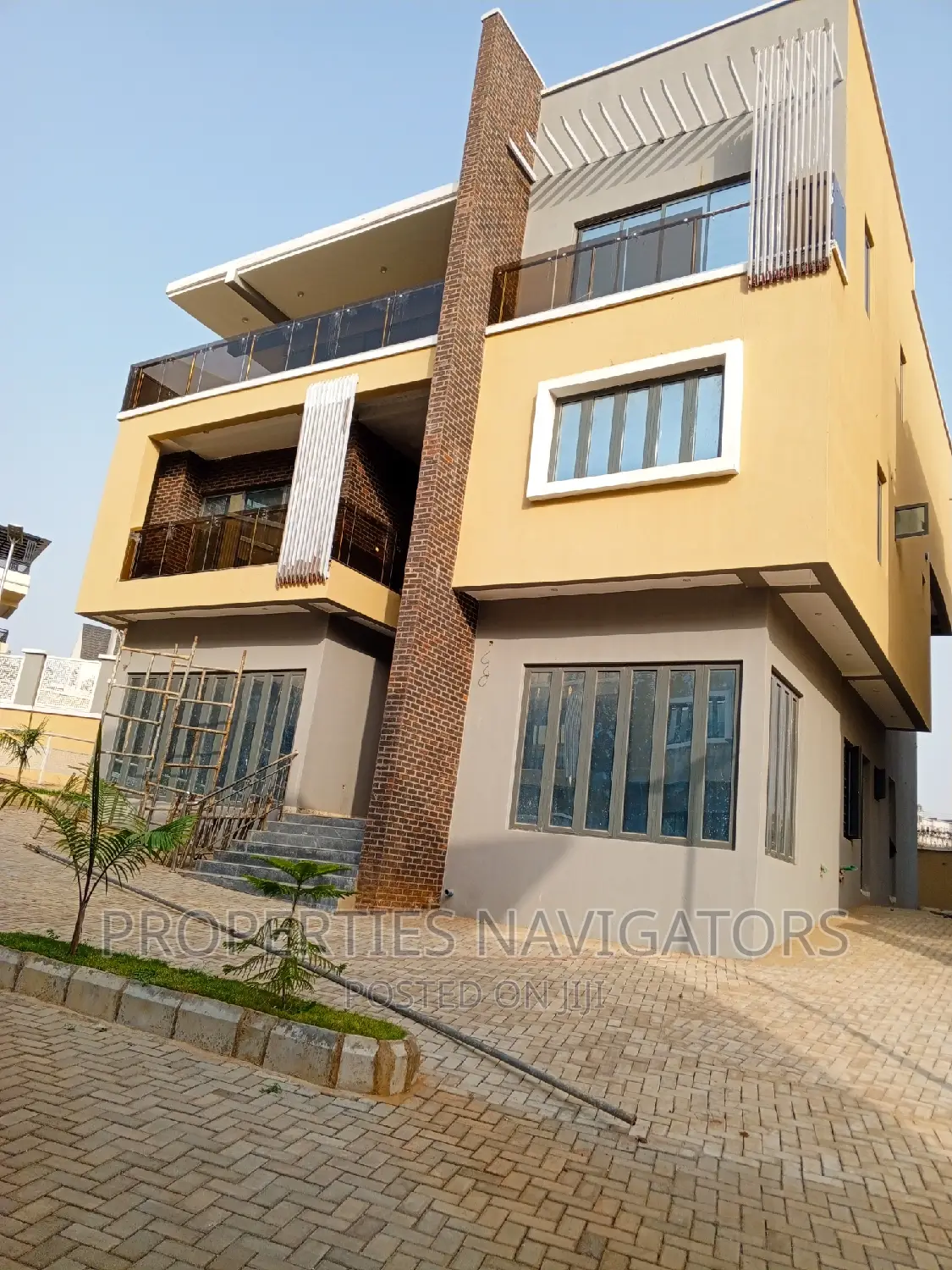 5bdrm Duplex in Asokoro for rent