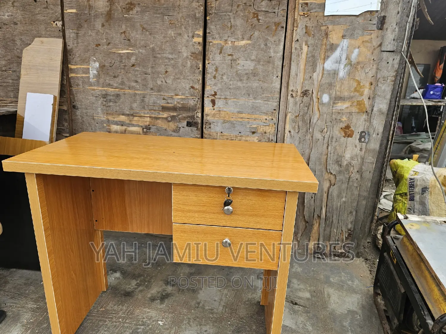 3 Feet Table