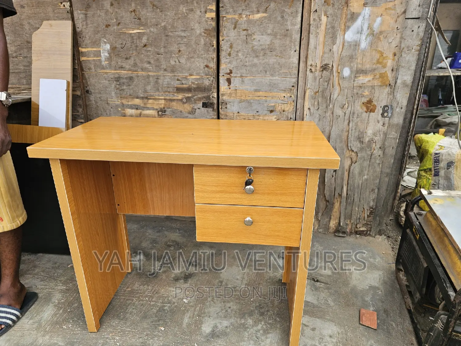 3 Feet Table