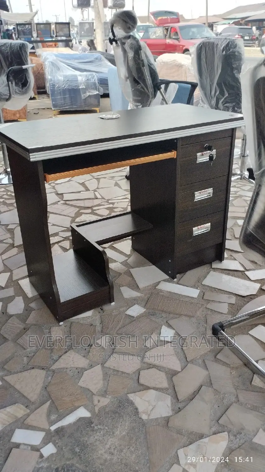 Office Table for Home and Office Use
