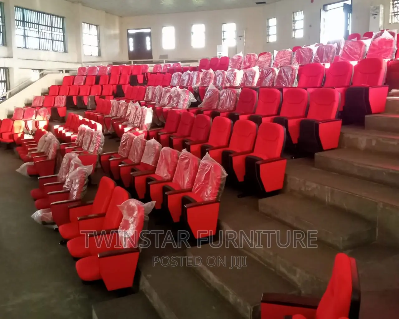 Modern Executive Auditorium Chairs With Writting Pad