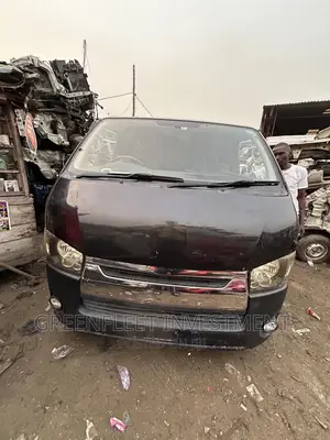 Toyota HiAce 2013 Black