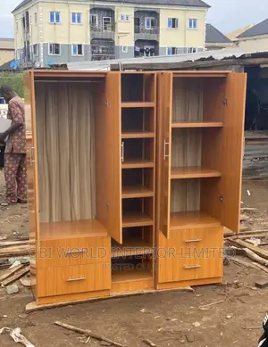 5by7 Wardrobe With Racks