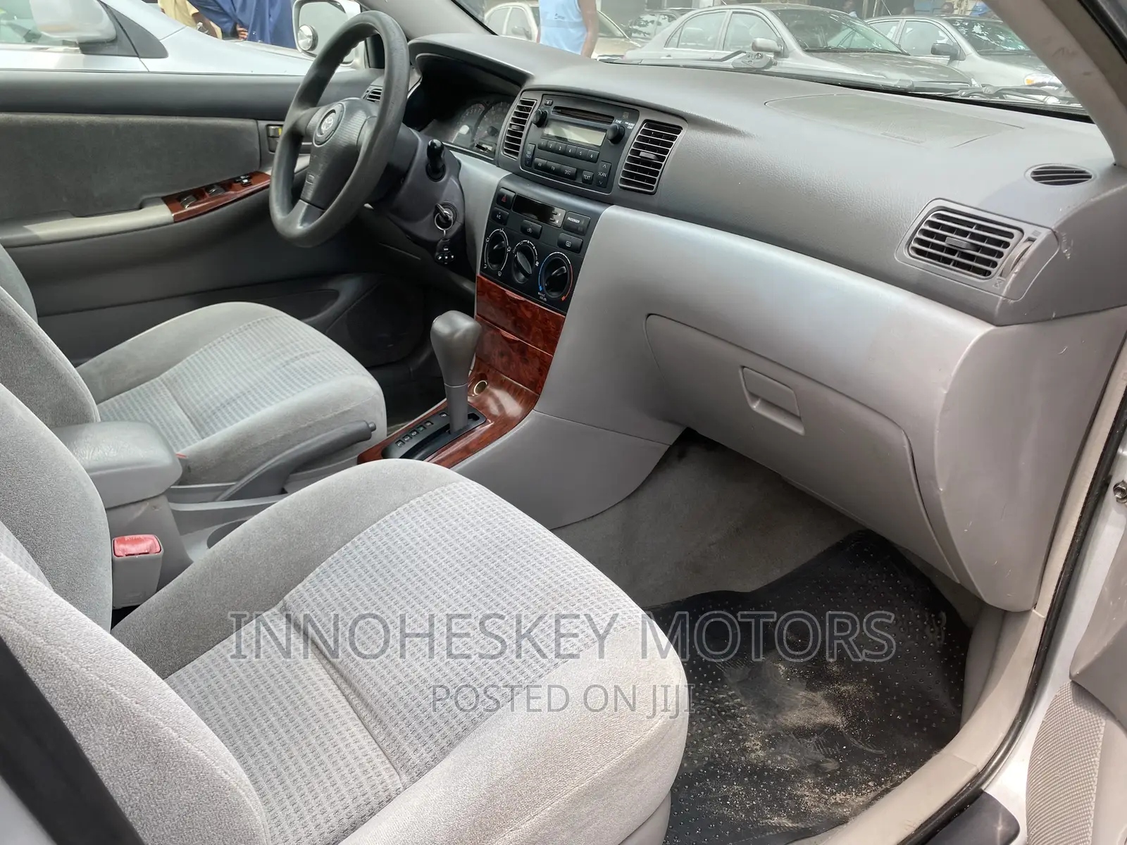 Toyota Corolla LE 2005 Silver