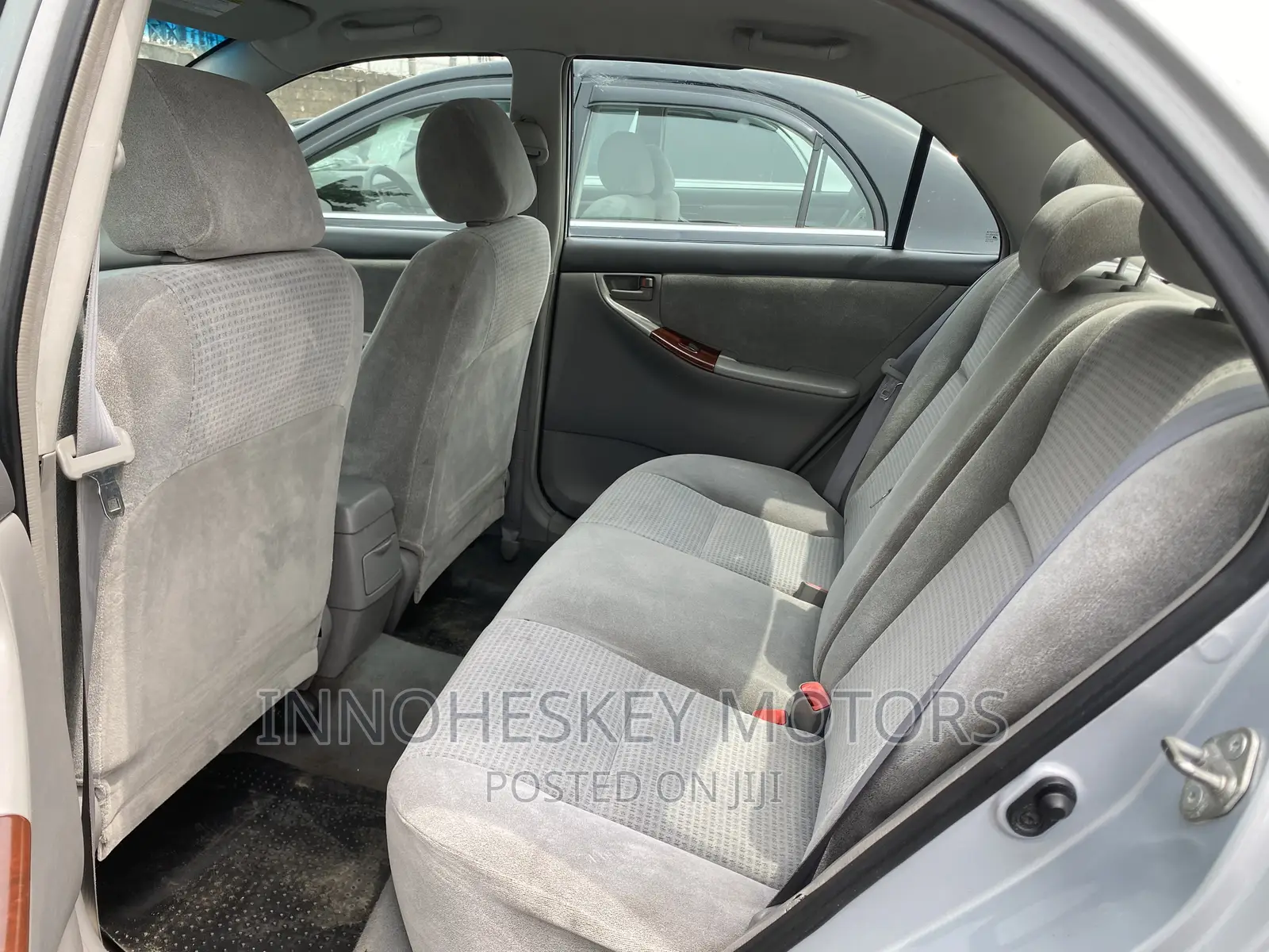 Toyota Corolla LE 2005 Silver
