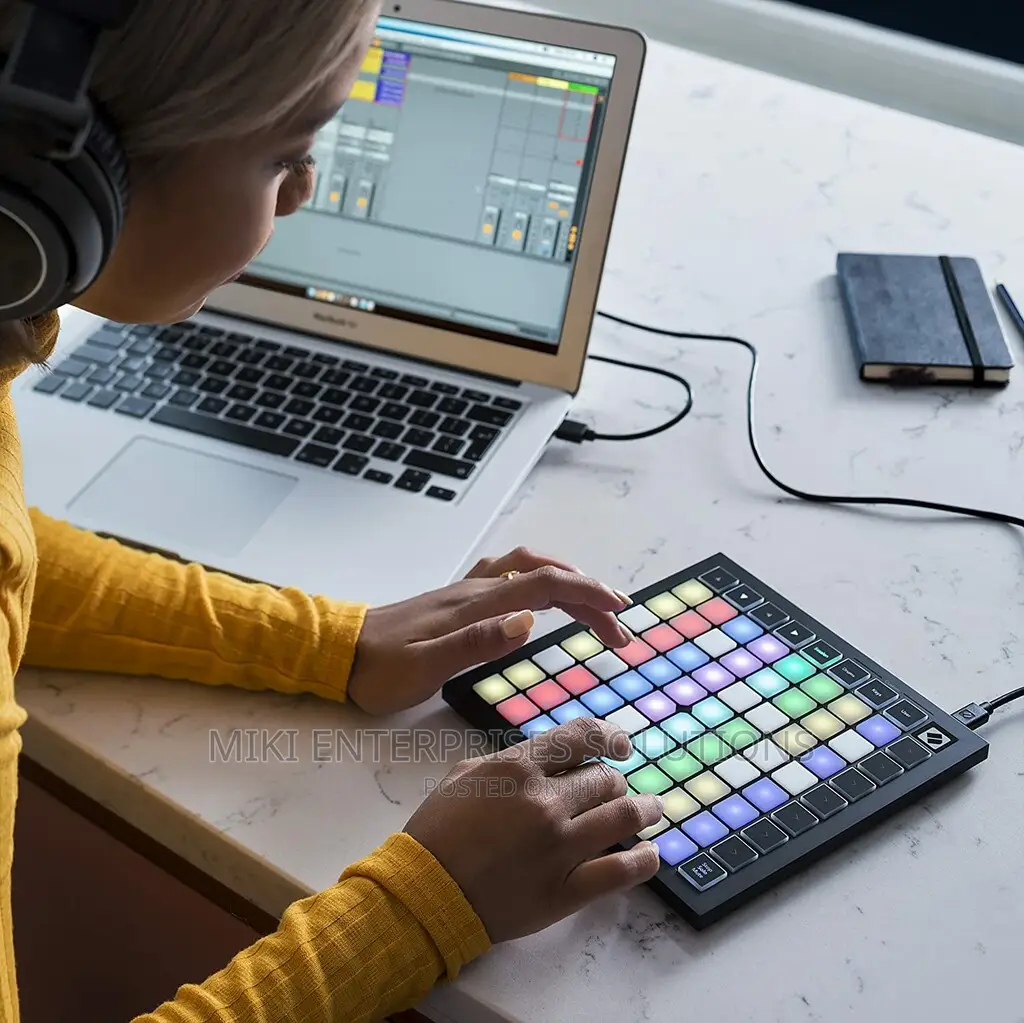 Novation Launchpad Mini Compact Usb Grid Controller