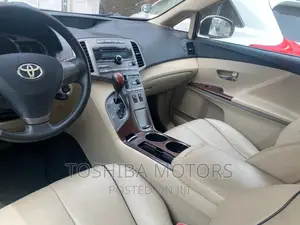 Toyota Venza V6 AWD 2011 White