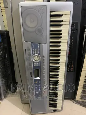 Yamaha DGX 200 Portable Grand Piano Keyboard