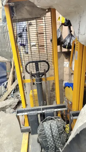 Manual Sticker Machine