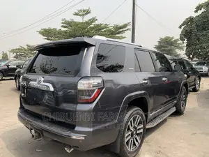 Toyota 4-Runner Limited 4x4 2018 Gray