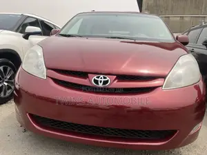 Toyota Sienna XLE AWD 2008 Red