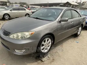 Toyota Camry 2006 Gray