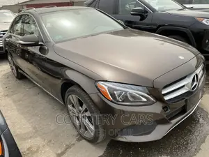 Mercedes-Benz C300 2016 Brown