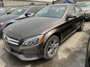 Mercedes-Benz C300 2016 Brown