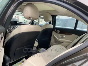 Mercedes-Benz C300 2016 Brown