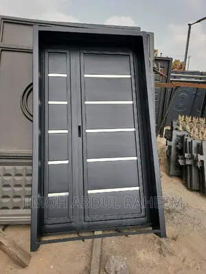 Croam Padded Door.