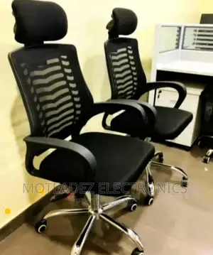 Adjustable 360° Swivel High Quality Office Chair W/Head Rest