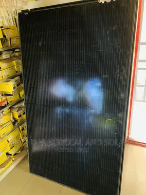 Solar Panel 560w Half Cut All Black Mono Crystal Line