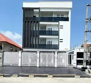 4bdrm Maisonette in Lekki Phase 1 for sale