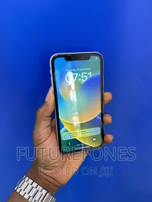 Apple iPhone XR 64 GB White
