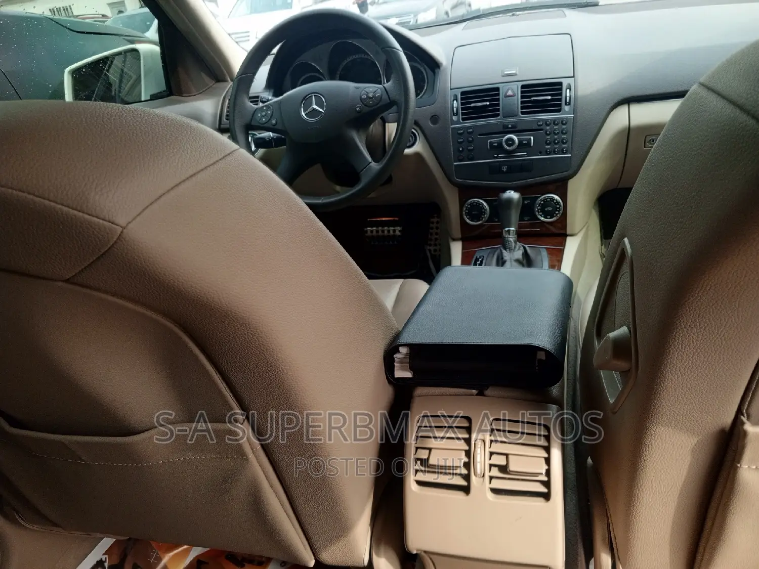 Mercedes-Benz C300 2011