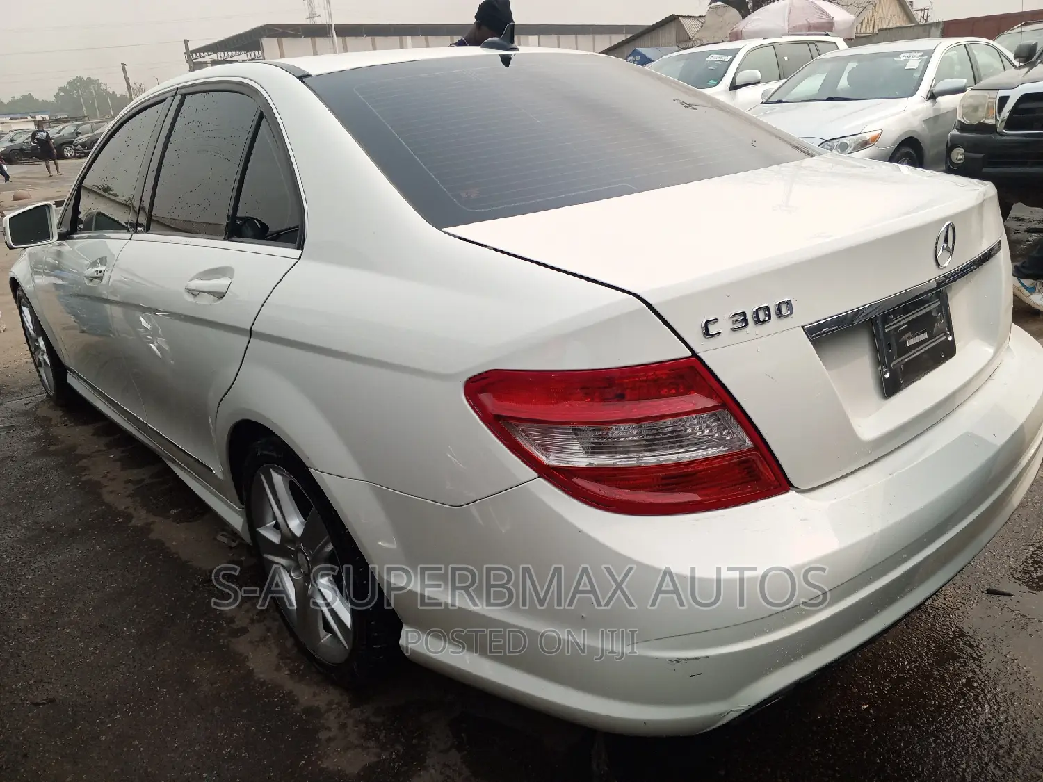 Mercedes-Benz C300 2011