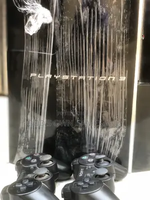 Perfect Condition Playstation 3. Complete Set.