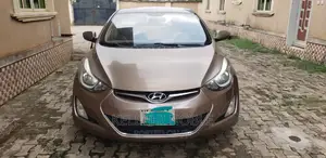 Hyundai Elantra Limited 4dr Sedan (1.8L 4cyl 6A) 2015 Gold