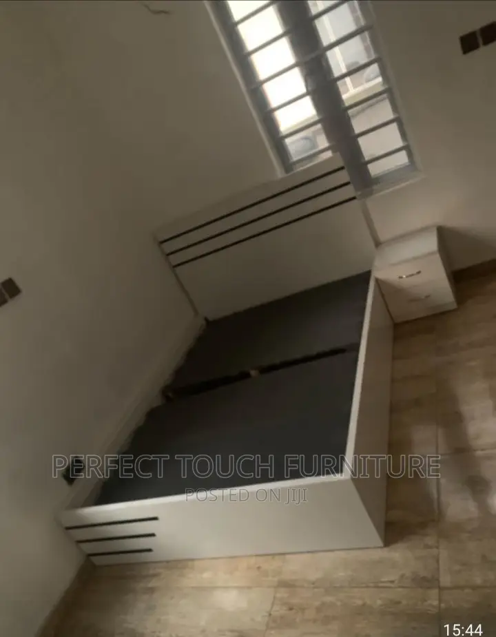 4 1⁄2 by 6 Bed Frame