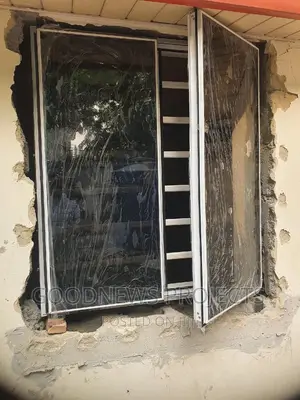 Transom Frameless Window