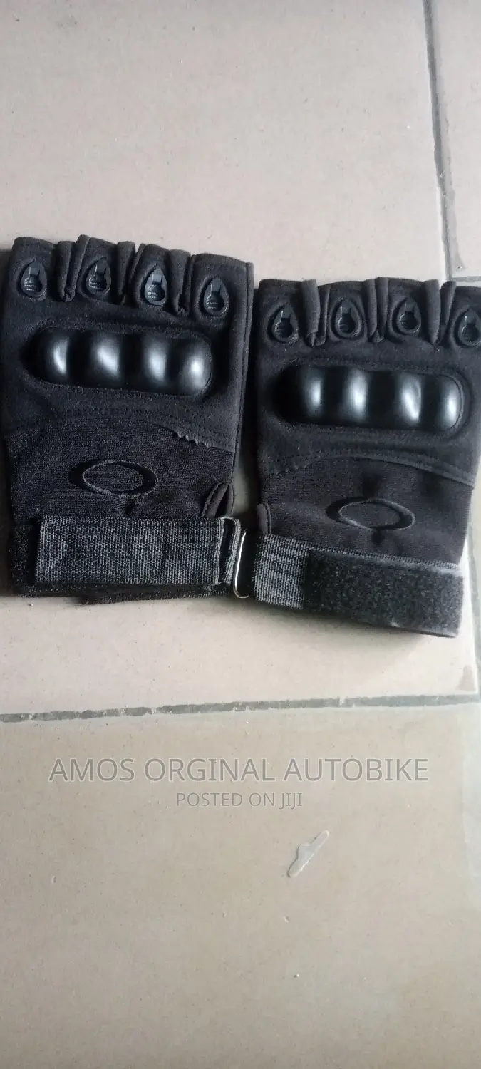 Short Hand Glove for Bikers