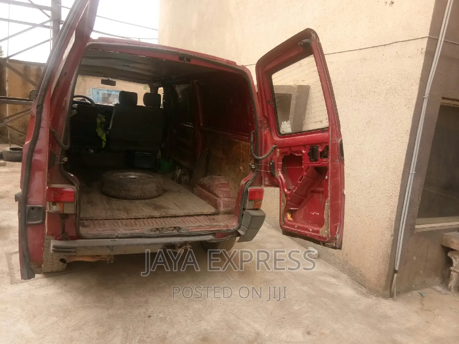 Hiring Van for Easy Delivery