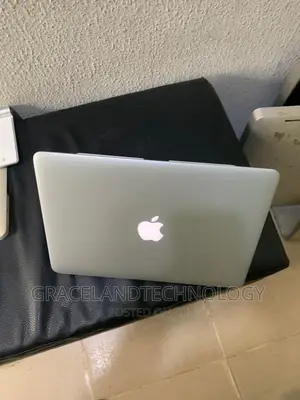 Laptop Apple MacBook Pro 2015 8GB Intel Core i7 SSD 256GB