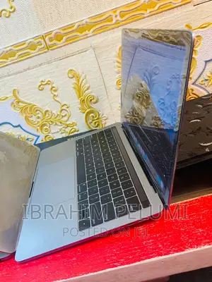 Laptop Apple MacBook Pro 2020 8GB Intel Core I5 SSD 512GB