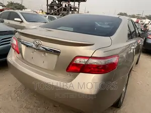 Toyota Camry 2008 Gold