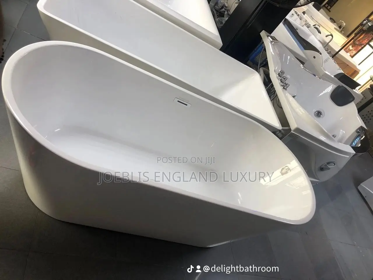Smooth Bathtub